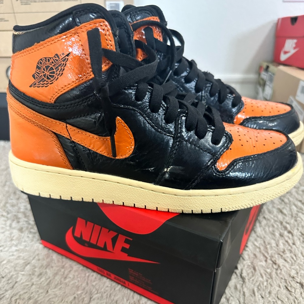 Air Jordan 1 Shattered backboards